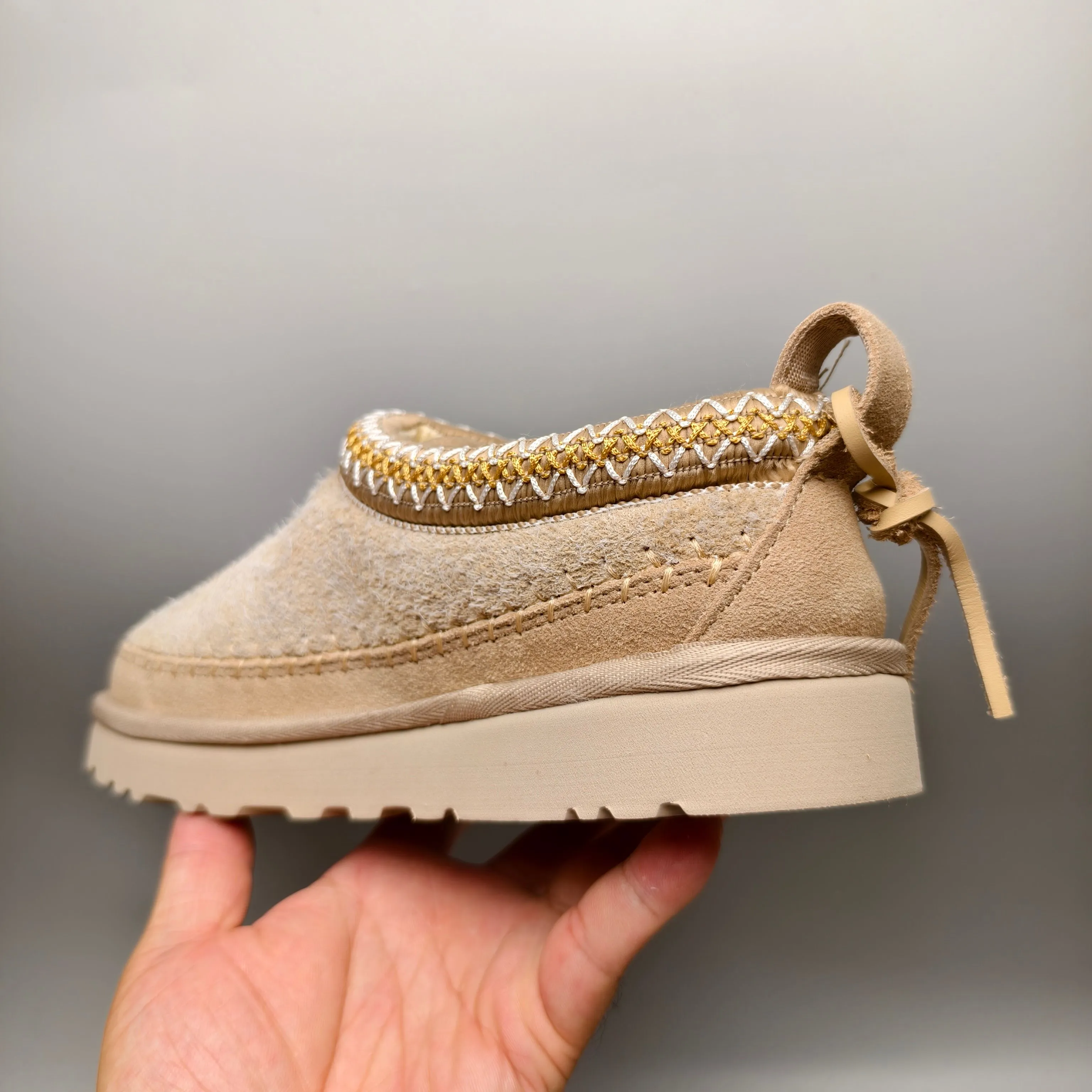 💰520 UGG sheepskin all-in-one snow boots 1444 ethnic style anti-suede back strap women's shoes color: sand brown matching size: 35-40